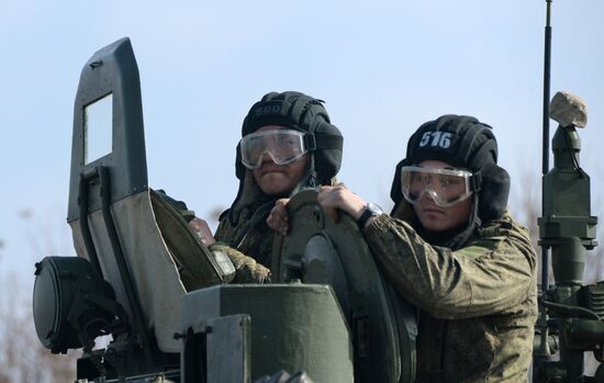 Motorized infantry exercise at Sernovodsky range