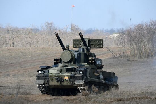 Motorized infantry exercise at Sernovodsky range
