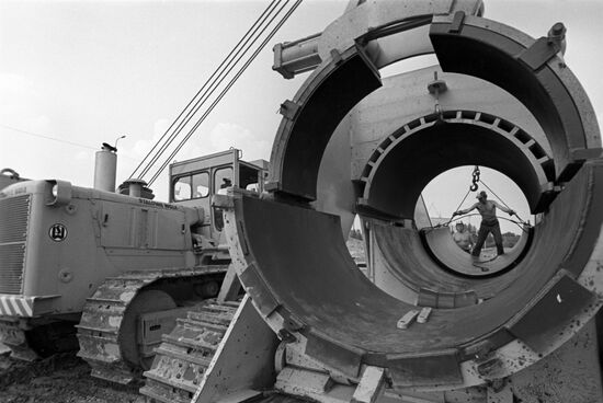 Construction of Soyuz Gas Pipeline