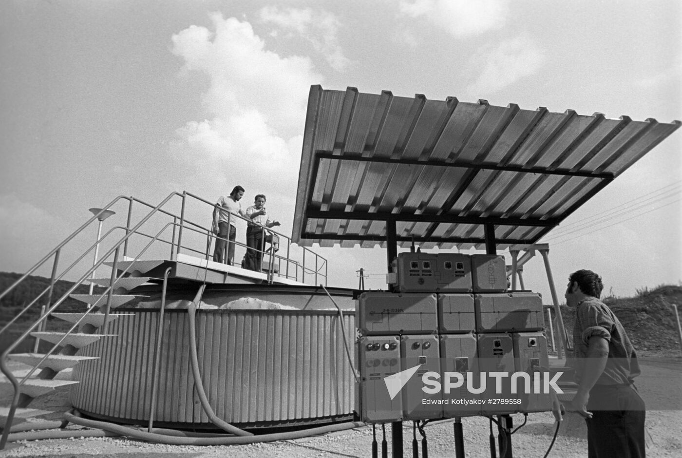 Construction of Soyuz Gas Pipeline2