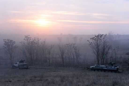 Motorized infantry exercise at Sernovodsky range