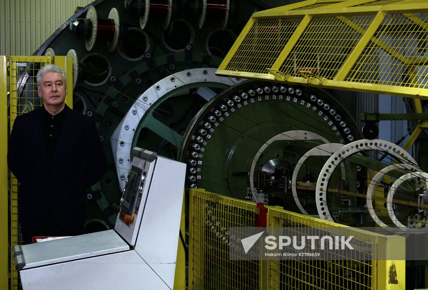 Moscow Mayor visits Moskabelmet company