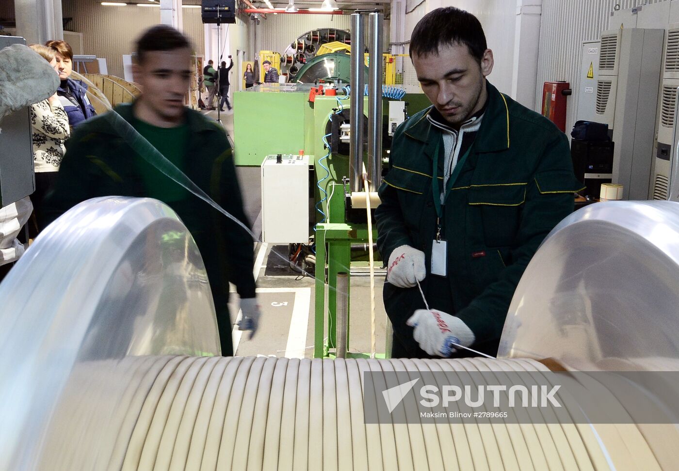 Moscow Mayor visits Moskabelmet company