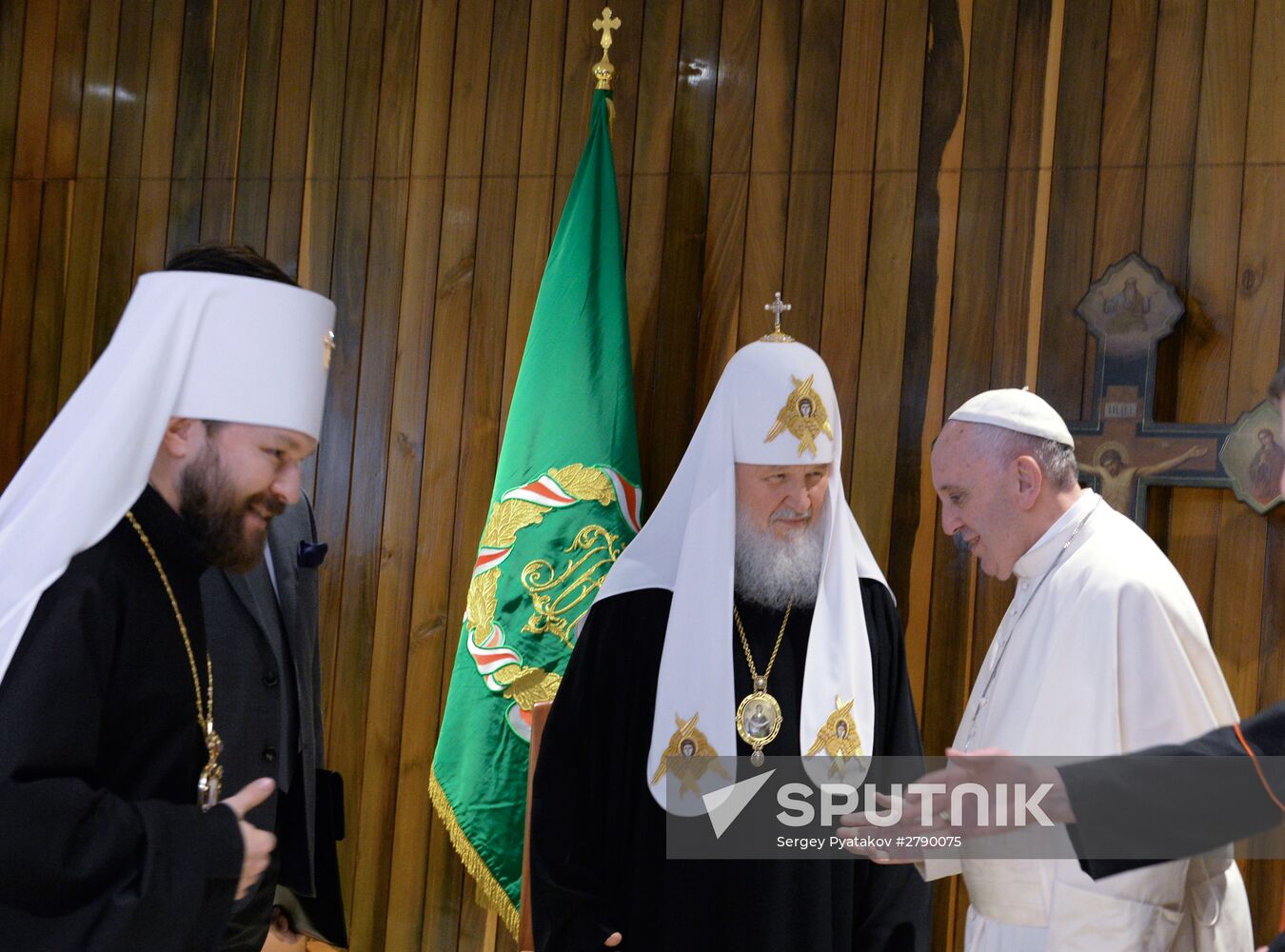 Patriarch Kirill meets Pope Francis