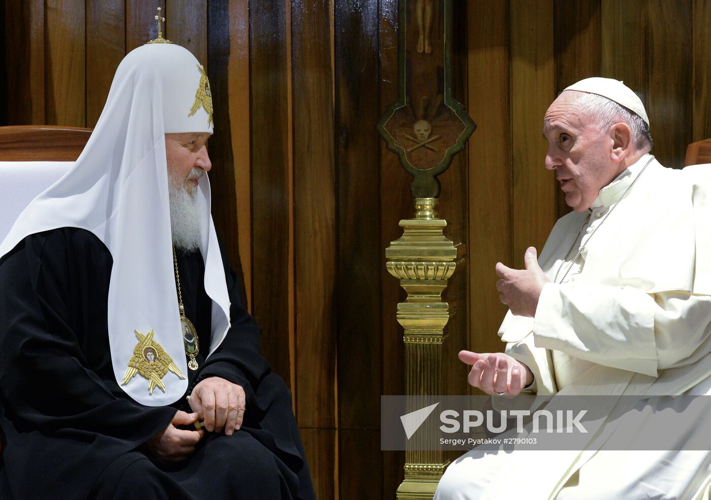 Patriarch Kirill meets Pope Francis