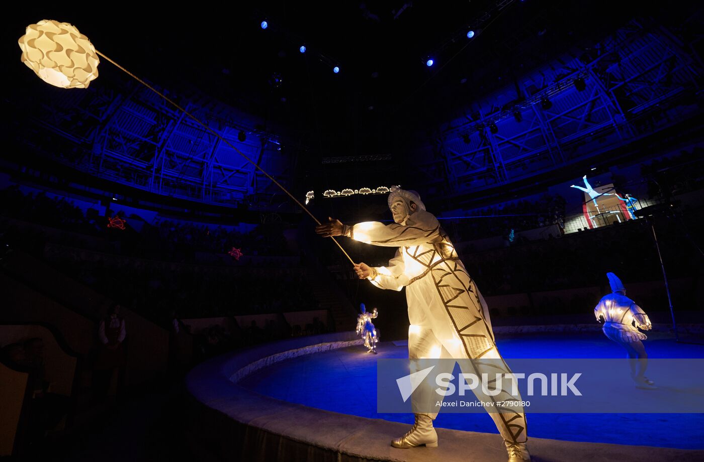 Premiere of new performance "Let There Always be Sunshine" featuring clown Oleg Popov