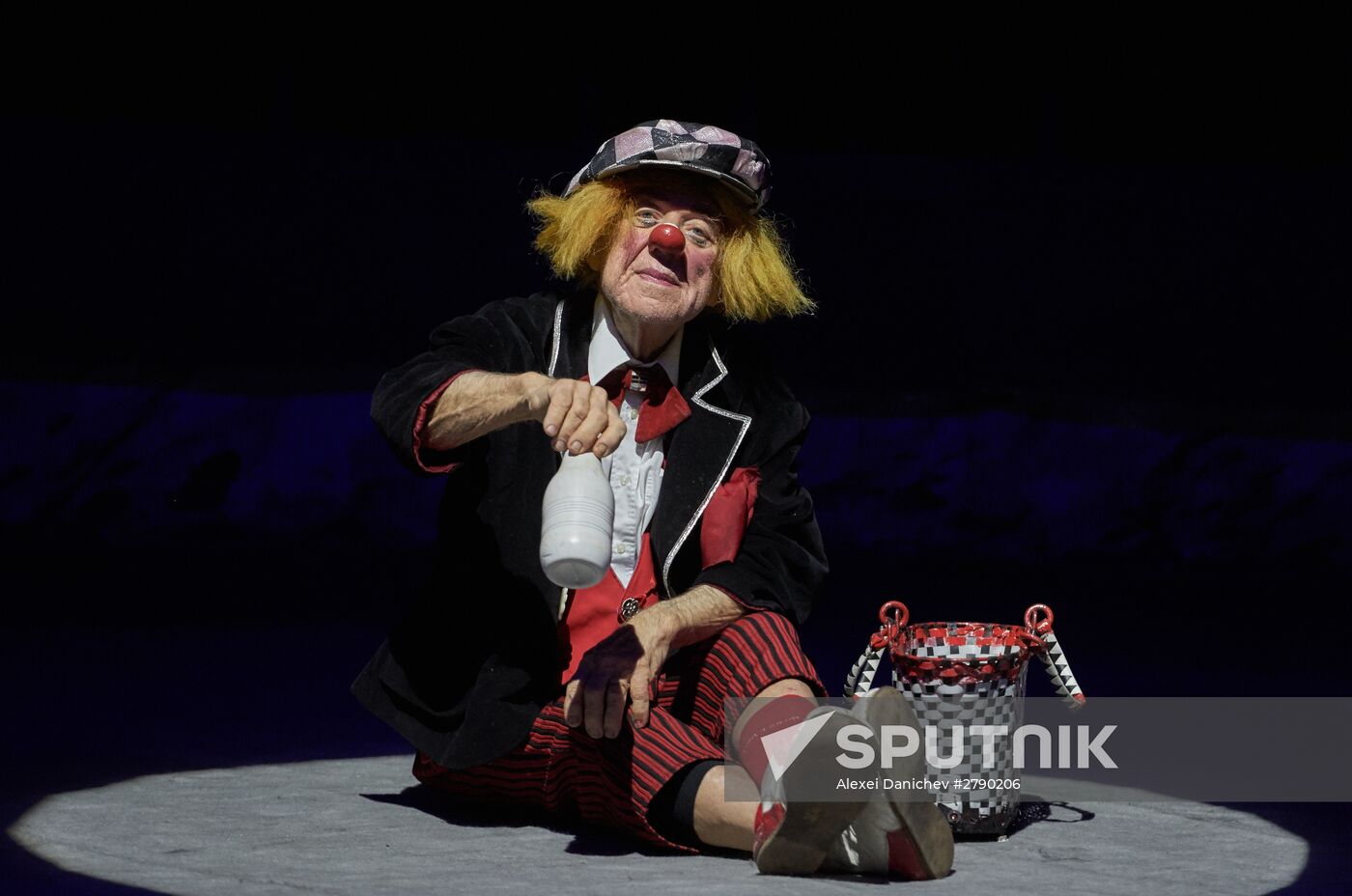 Premiere of new performance 'Let the Sun Shine Always' featuring clown Oleg Popov