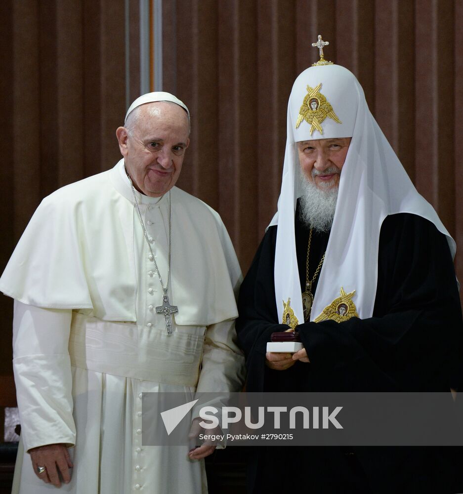 Patriarch Kirill of Moscow and All Russia meets with Pope Francis of Rome