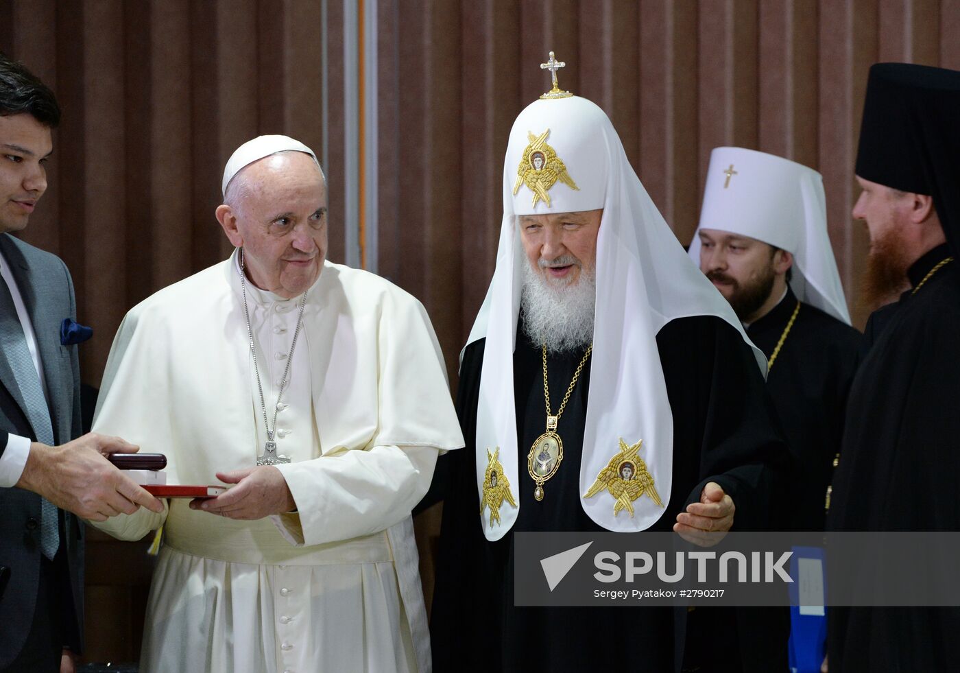 Patriarch Kirill of Moscow and All Russia meets with Pope Francis of Rome