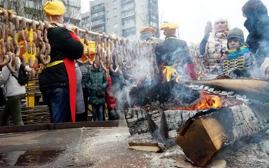 Long Sausage Day feast in Kaliningrad