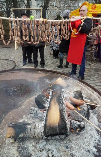 Long Sausage Day feast in Kaliningrad