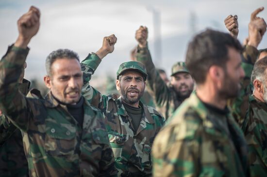 Syrian army volunteers trained outside Damascus