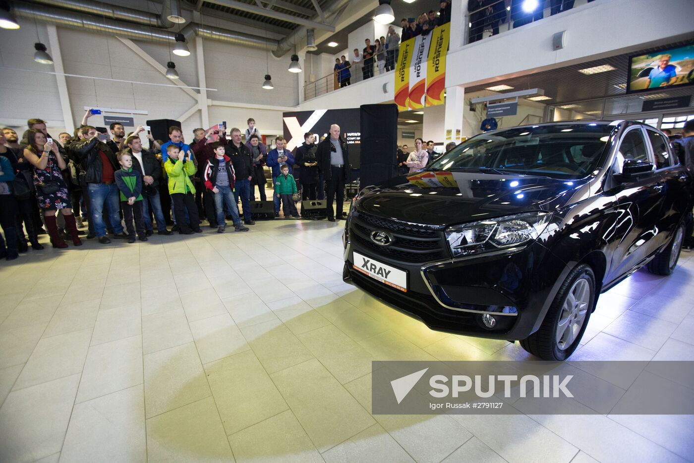 Sales of Lada Xray compact crossover start in Russia