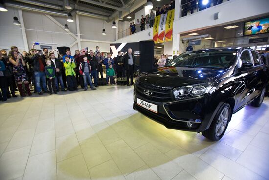 Sales of Lada Xray compact crossover start in Russia