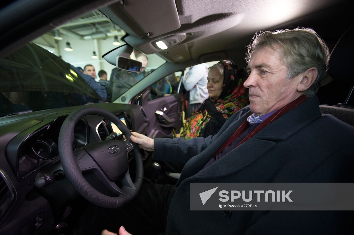 Sales of Lada Xray compact crossover start in Russia