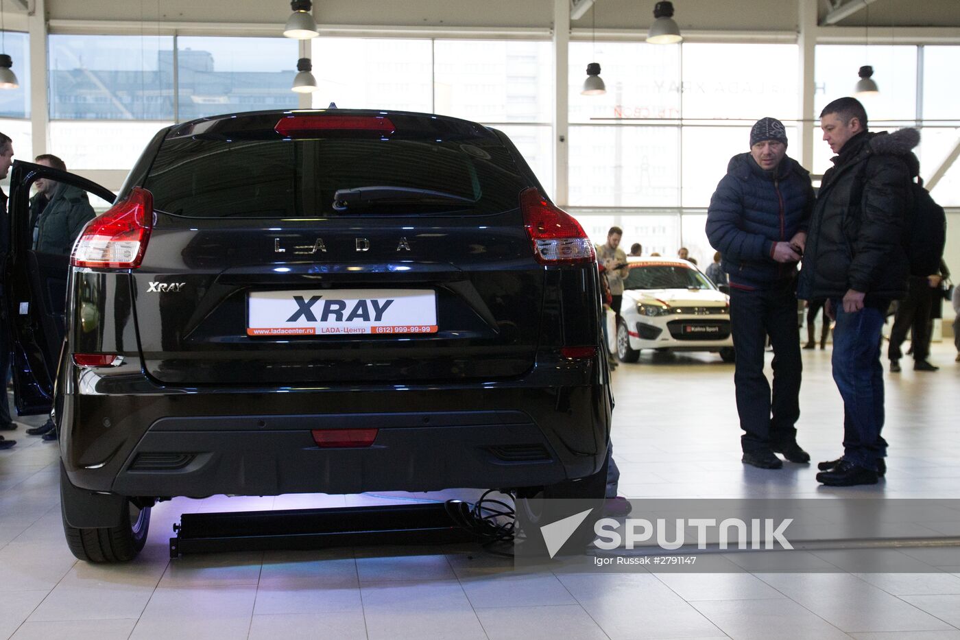 Sales of Lada Xray compact crossover start in Russia