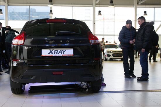 Sales of Lada Xray compact crossover start in Russia