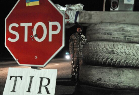 Ukrainian activists block Russian trucks in Lviv region