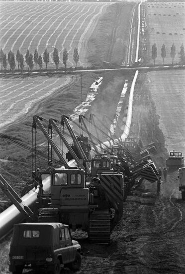 Construction of Soyuz gas pipeline