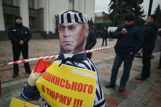 Ukrainian protesters demand resignation of Arseny Yatsenyuk's government