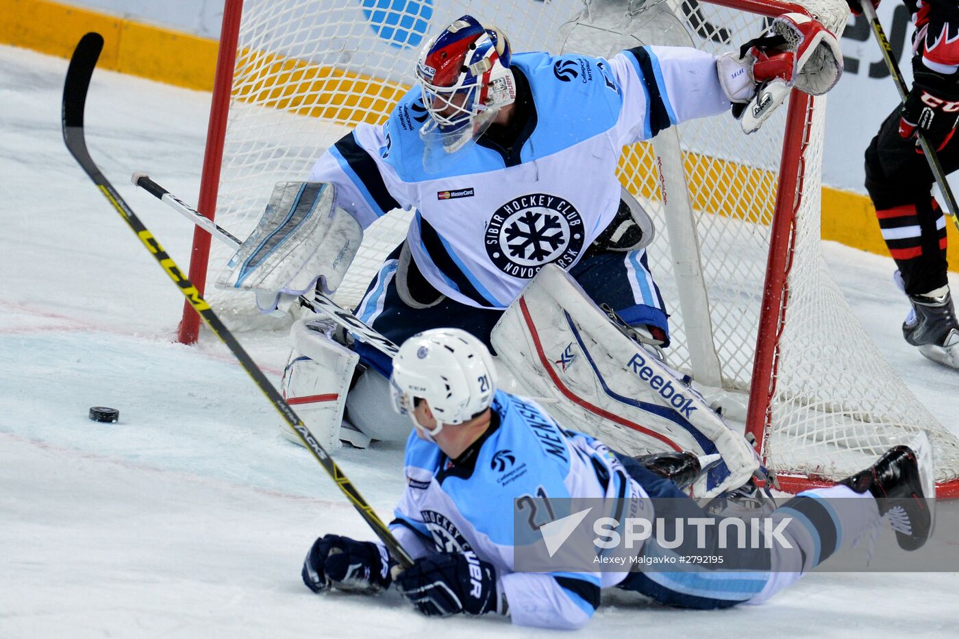 Kontinental Hockey League. Avangard vs. Sibir