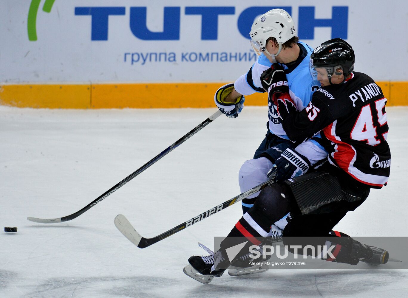 Kontinental Hockey League. Avangard vs. Sibir