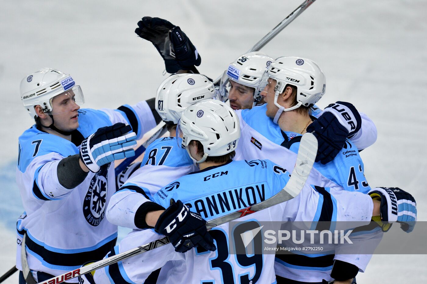 Kontinental Hockey League. Avangard vs. Sibir