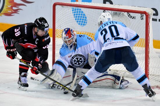 Kontinental Hockey League. Avangard vs. Sibir