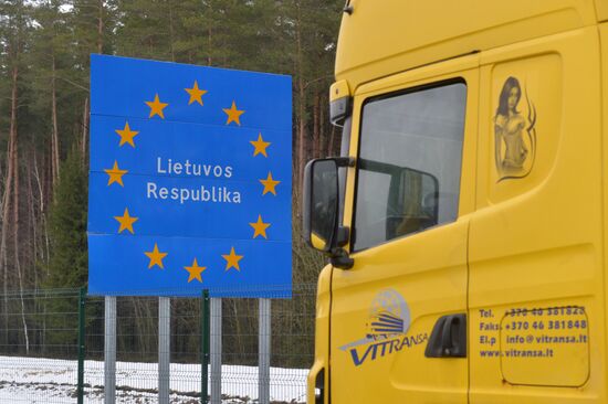 Russian trucks line up at Belarusian-Lithuanian border