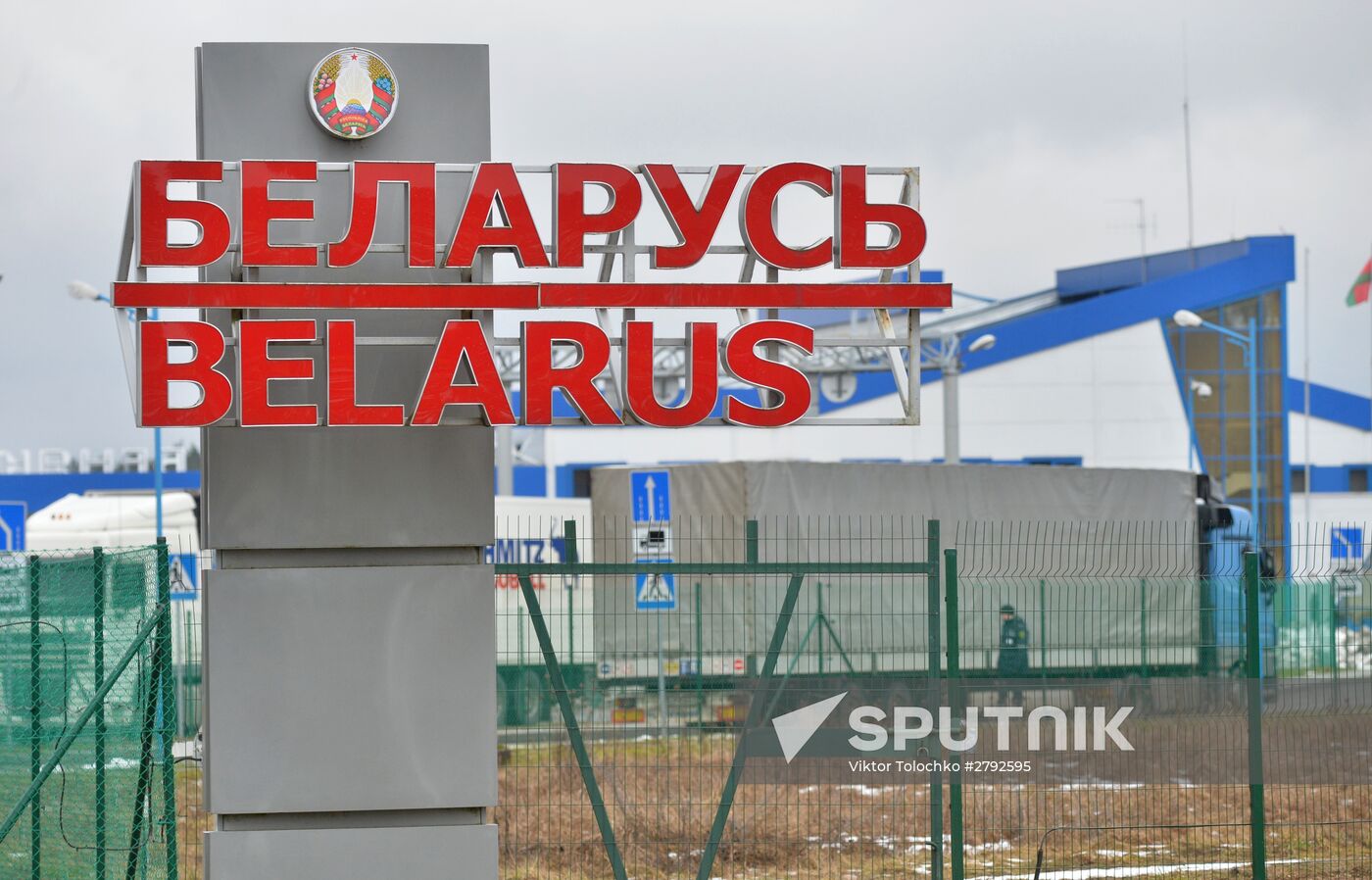 Russian trucks line up at Belarusian-Lithuanian border