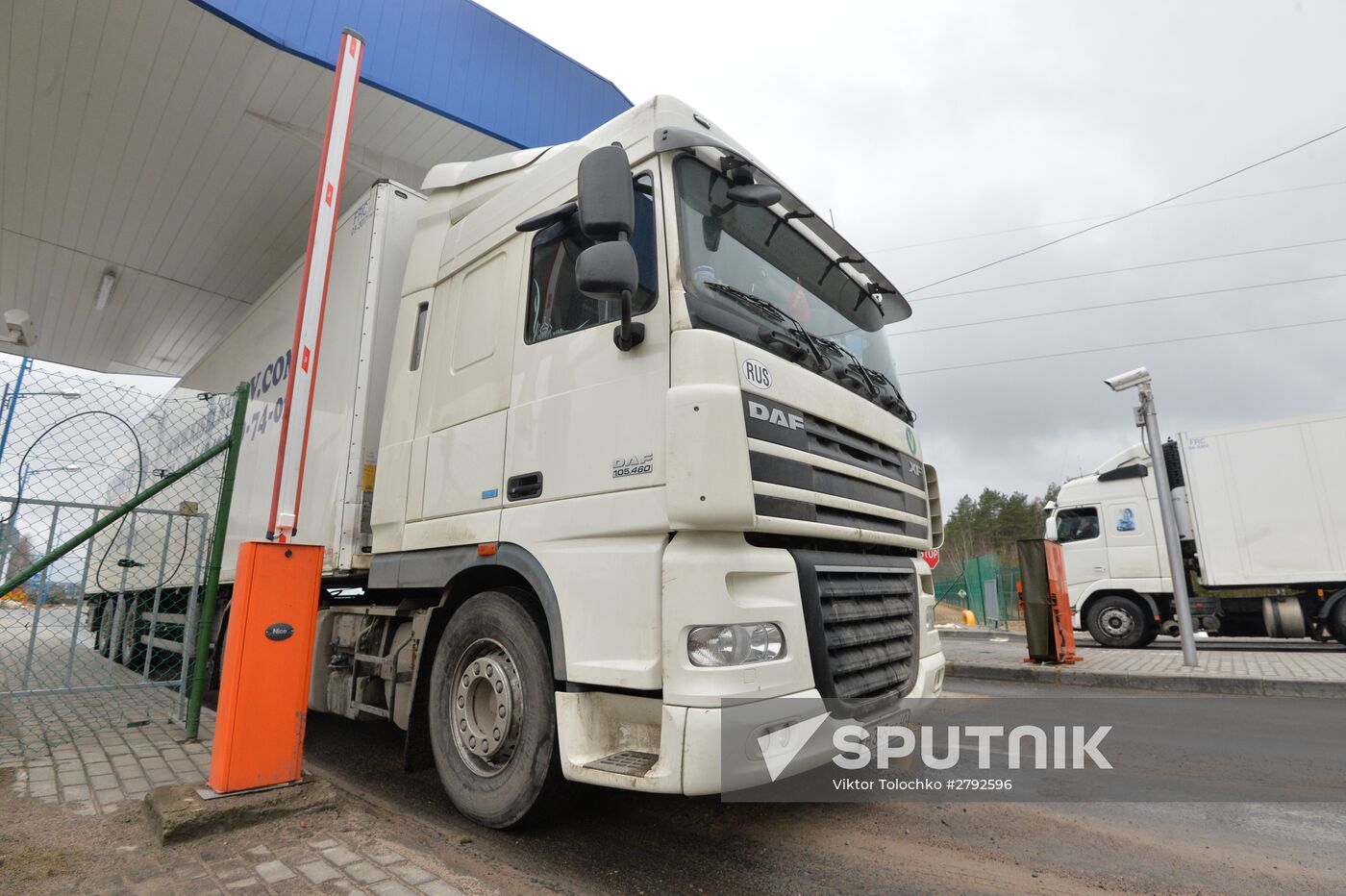 Russian trucks line up at Belarusian-Lithuanian border