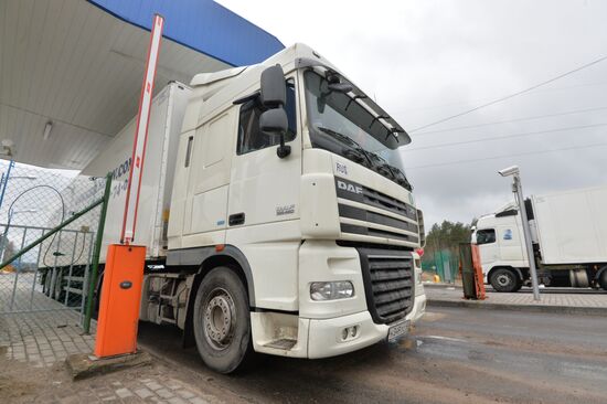 Russian trucks line up at Belarusian-Lithuanian border