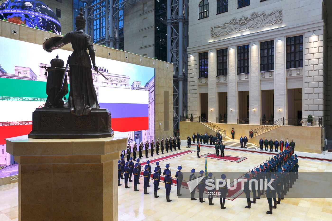 Russian Defense Minister Sergei Shoigu and Iranian Defense Minister Hossein Dehghan meet in Moscow