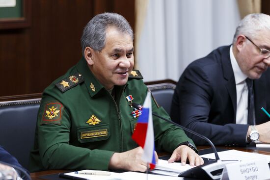 Russian Defense Minister Sergei Shoigu and Iranian Defense Minister Hossein Dehghan meet in Moscow