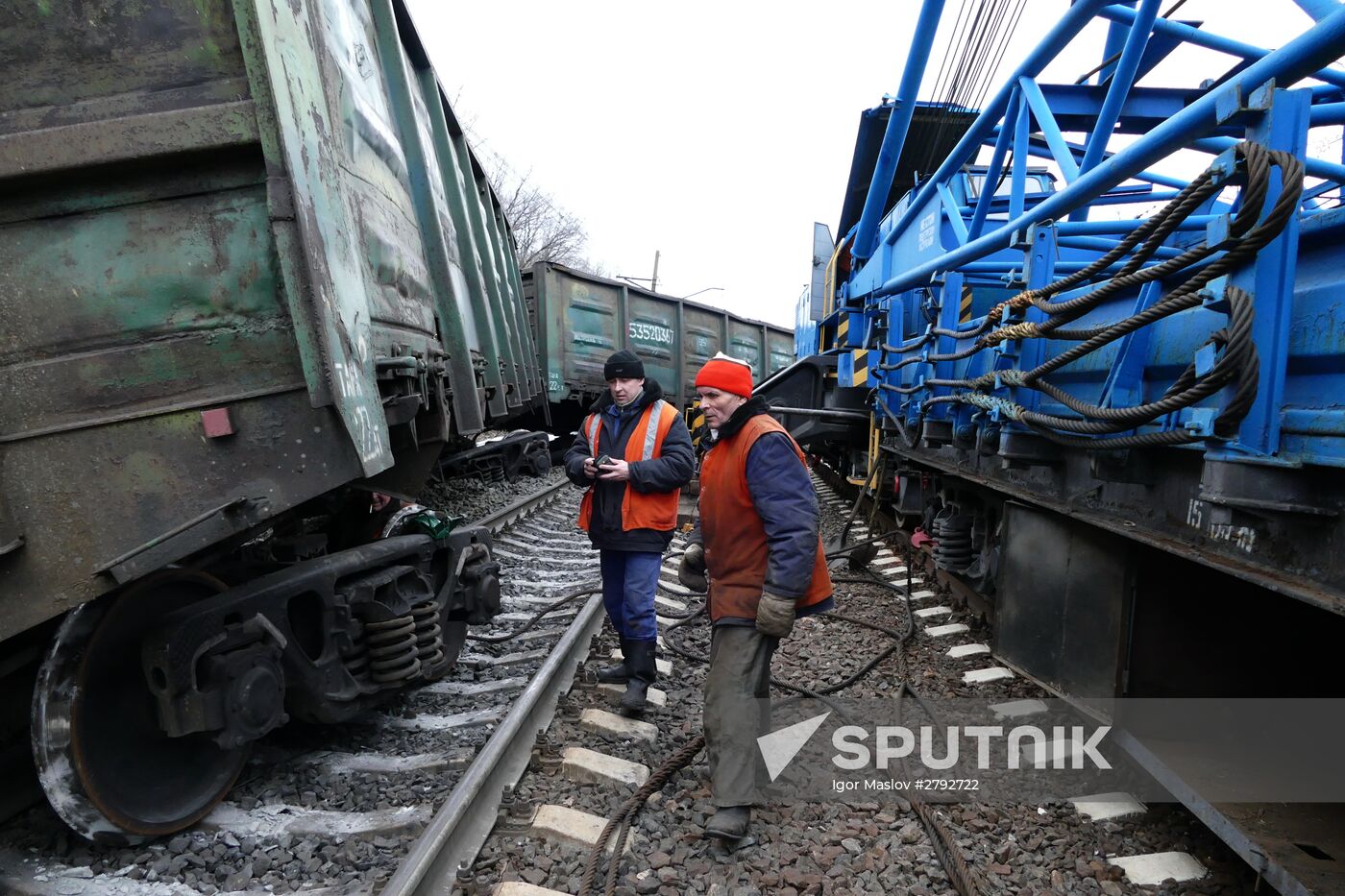 Explosion of railroad tracks at Yasinovataya station in Donetsk Region