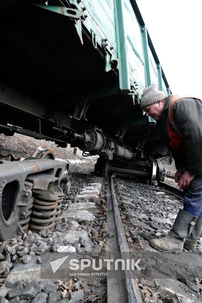 Explosion of railroad tracks at Yasinovataya station in Donetsk Region