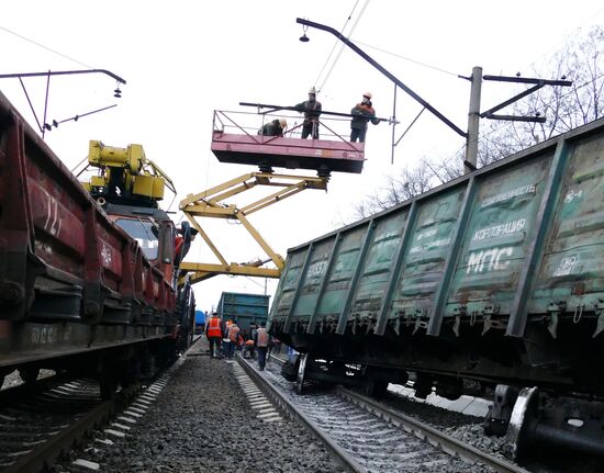 Explosion of railroad tracks at Yasinovataya station in Donetsk Region
