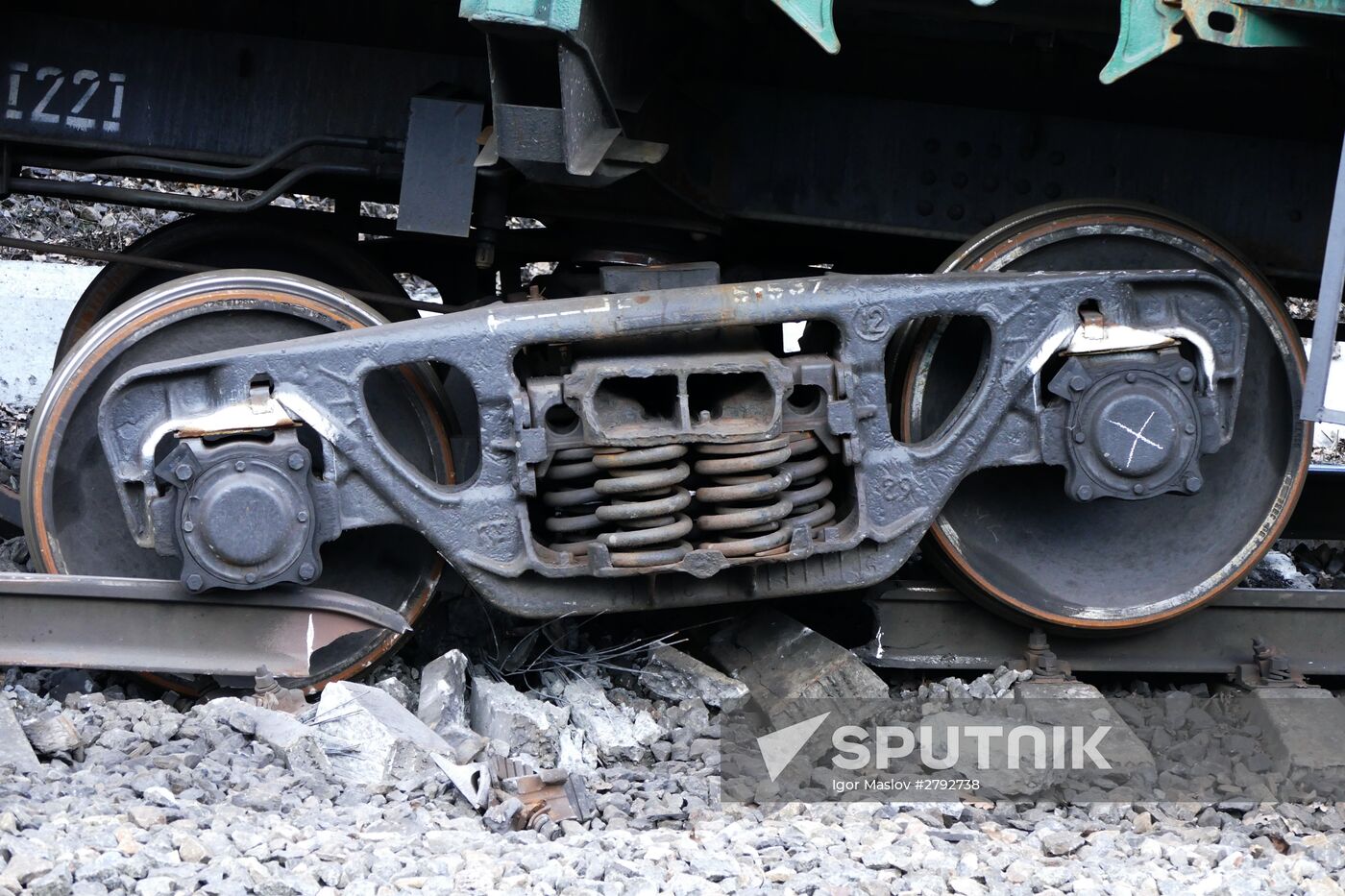 Explosion of railroad tracks at Yasinovataya station in Donetsk Region