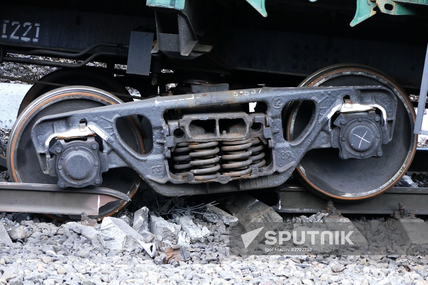 Explosion of railroad tracks at Yasinovataya station in Donetsk Region