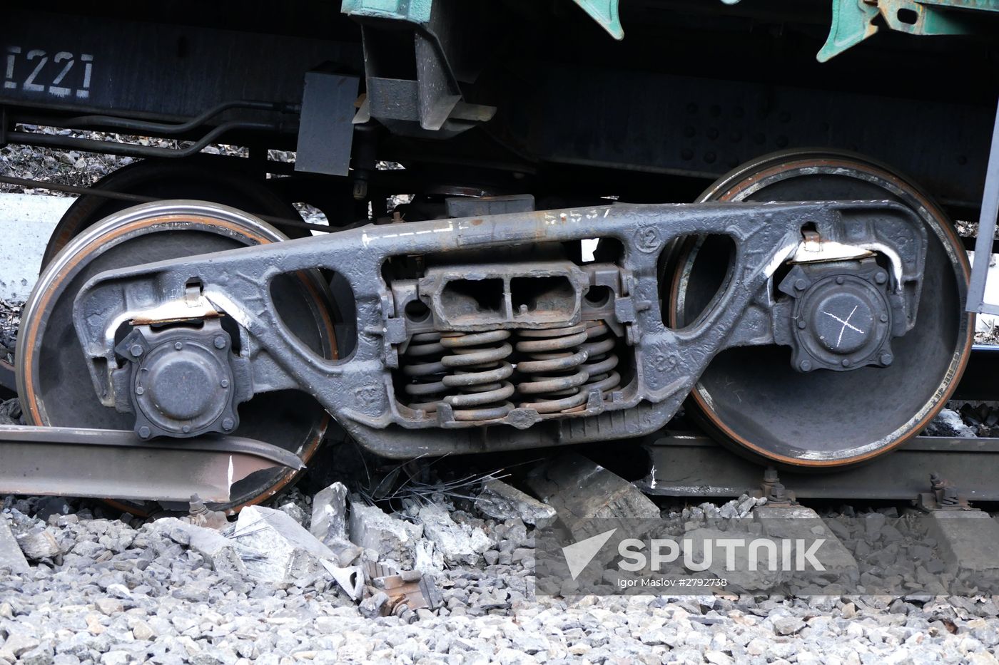 Explosion of railroad tracks at Yasinovataya station in Donetsk Region