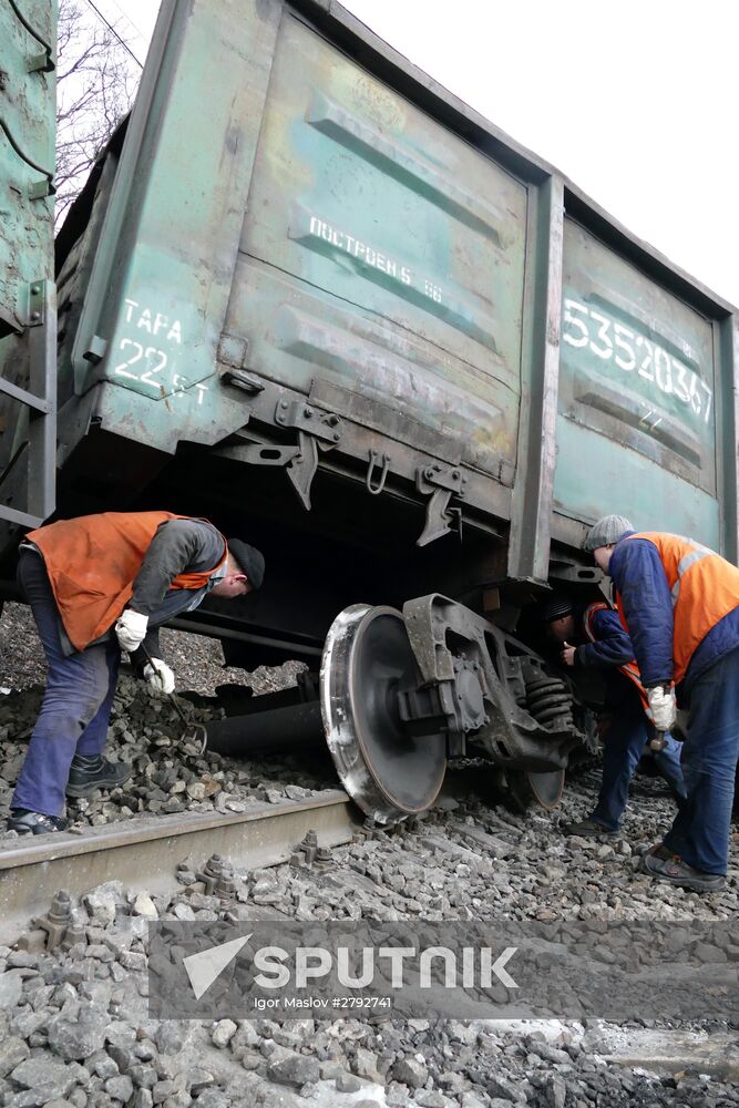 Explosion of railroad tracks at Yasinovataya station in Donetsk Region