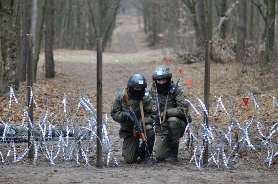 Ukraine's National Guard soldiers undergo NATO combat training