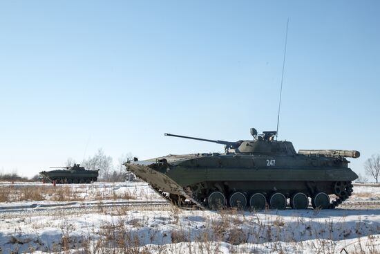 Professional soldiers undergo combat training in Amur Region