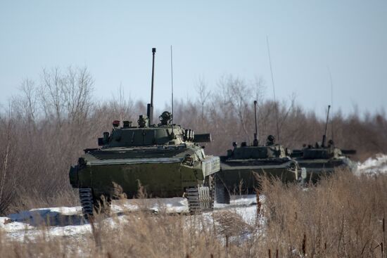 Professional soldiers undergo combat training in Amur Region
