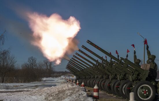Training of soldiers of 449th Detached Firing Division in Western Military District