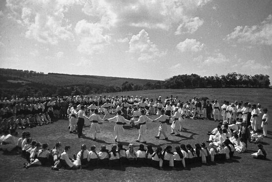 Festive circle dance
