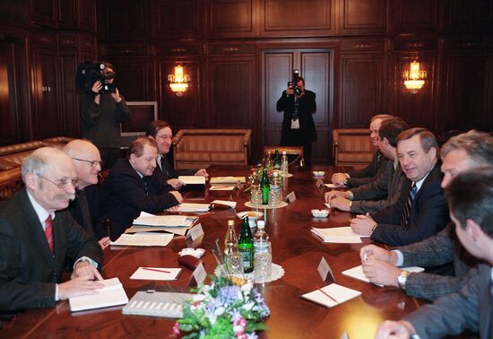 PACE delegation talks at Russian State Duma