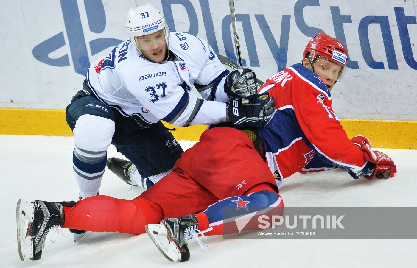 Ice hockey. KHL. CSKA vs. Dynamo