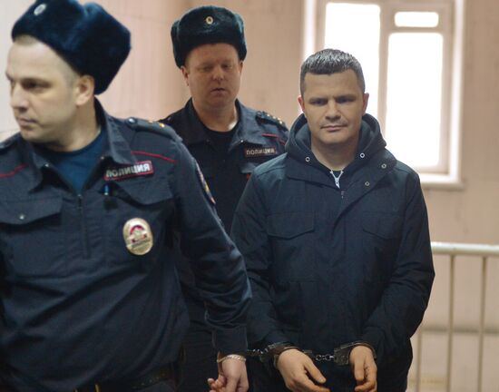 Court considers arrest warrant for Domodedovo airport chairman Dmitry Kamenshchik