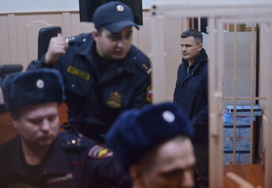 Court considers arrest warrant for Domodedovo Airport chairman of board of directors Dmitry Kamenshchik